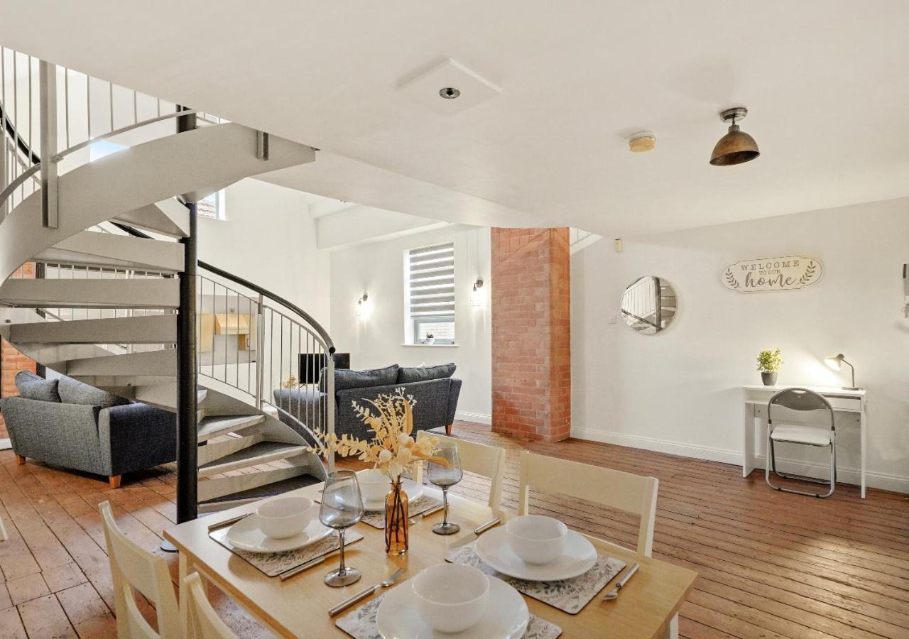 링컨 Parking, Heated Floors, Sleeps 4 Guests, Netflix 아파트 외부 사진
