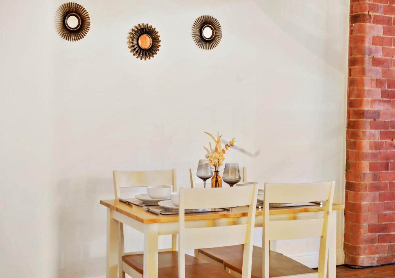 링컨 Parking, Heated Floors, Sleeps 4 Guests, Netflix 아파트 외부 사진