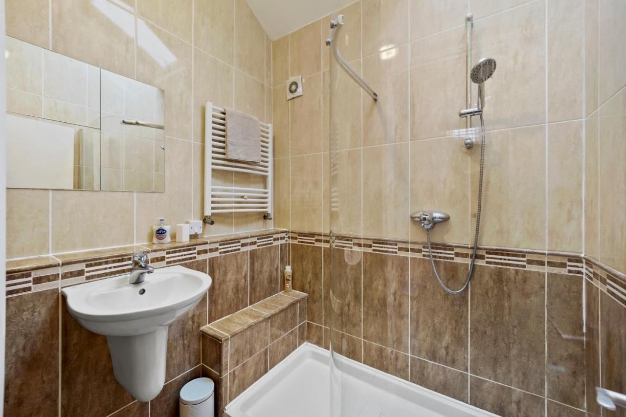 링컨 Parking, Heated Floors, Sleeps 4 Guests, Netflix 아파트 외부 사진